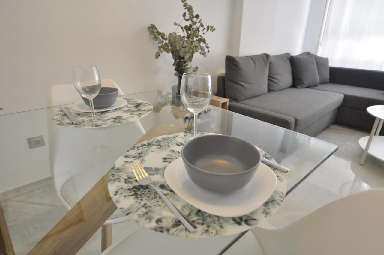 Luminoso y coqueto apartamento con jardín Málaga Exterior foto